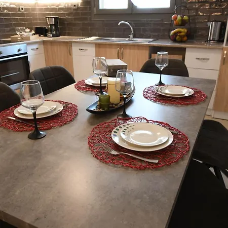Vila Orion Eco Karteros